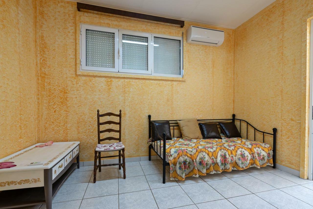 Garden Apartment Ретимно Экстерьер фото